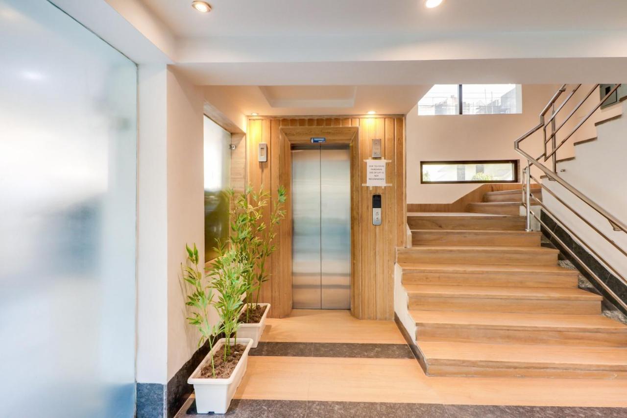 Townhouse 939 Gagan Near Satyam Inox Patel Nagar Hotel New Delhi