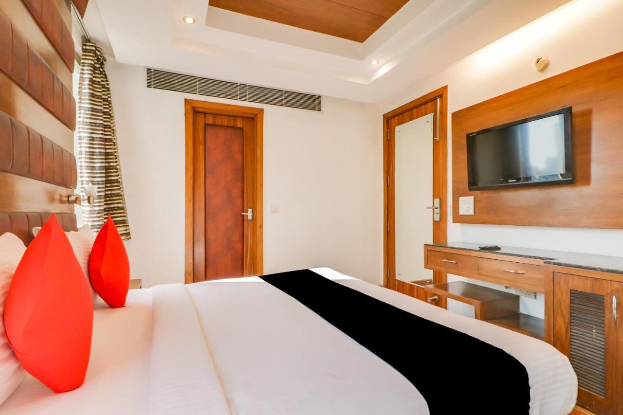 Townhouse 939 Gagan Near Satyam Inox Patel Nagar 3* New Delhi