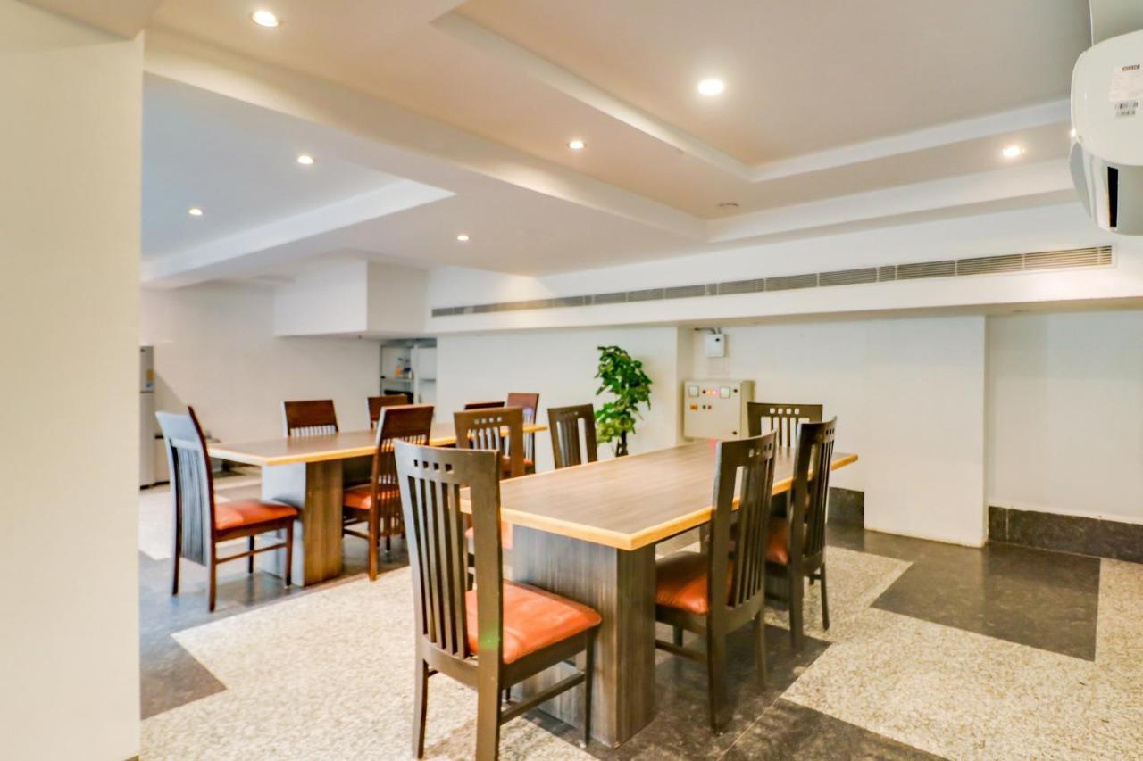 Townhouse 939 Gagan Near Satyam Inox Patel Nagar Hotel 3*