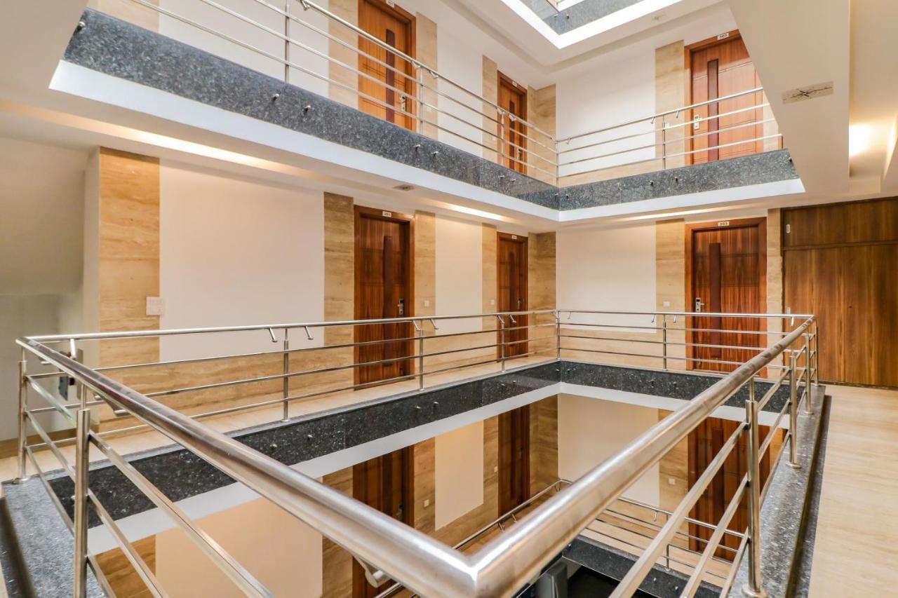 Townhouse 939 Gagan Near Satyam Inox Patel Nagar Hotel New Delhi