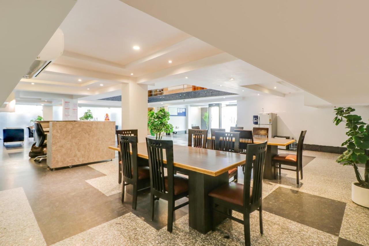 Townhouse 939 Gagan Near Satyam Inox Patel Nagar 3*
