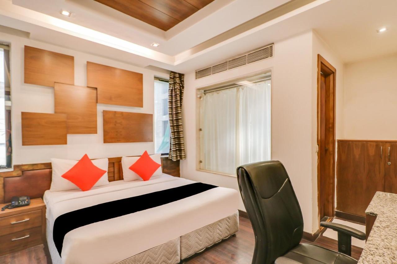 Townhouse 939 Gagan Near Satyam Inox Patel Nagar 3*